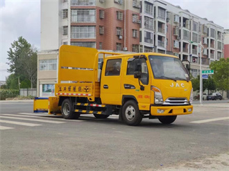 江淮康玲双排防撞缓冲车