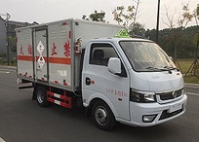 程力威牌CLW5030XDGE6型毒性和感染性物品厢式运输车