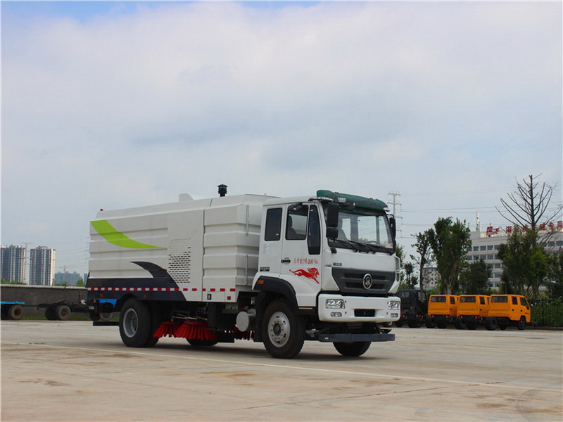 重汽斯太尔道路清扫车