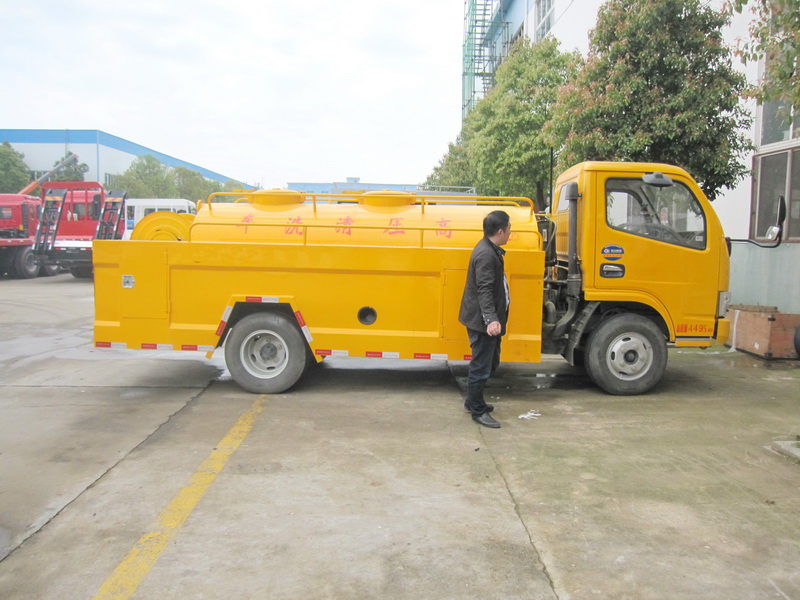 东风蓝牌清洗吸粪车